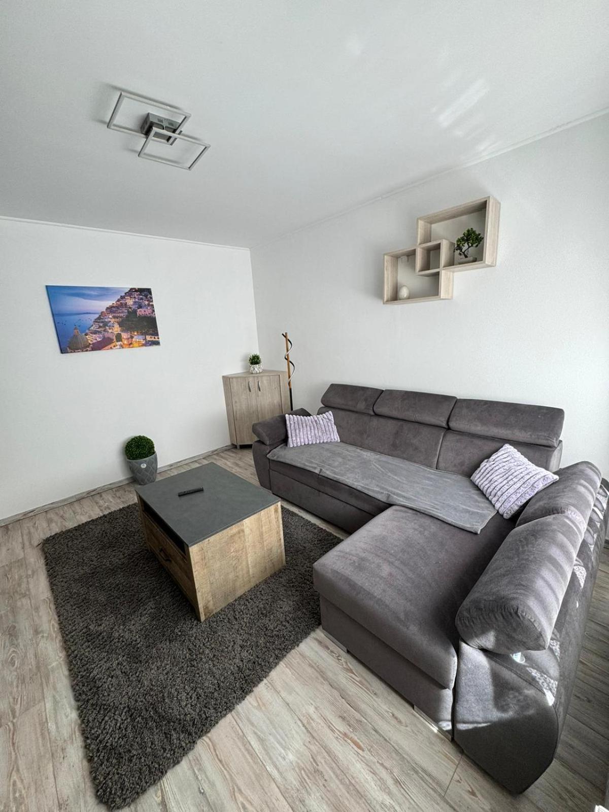 Bingo Apartman Cristuru Secuiesc Экстерьер фото